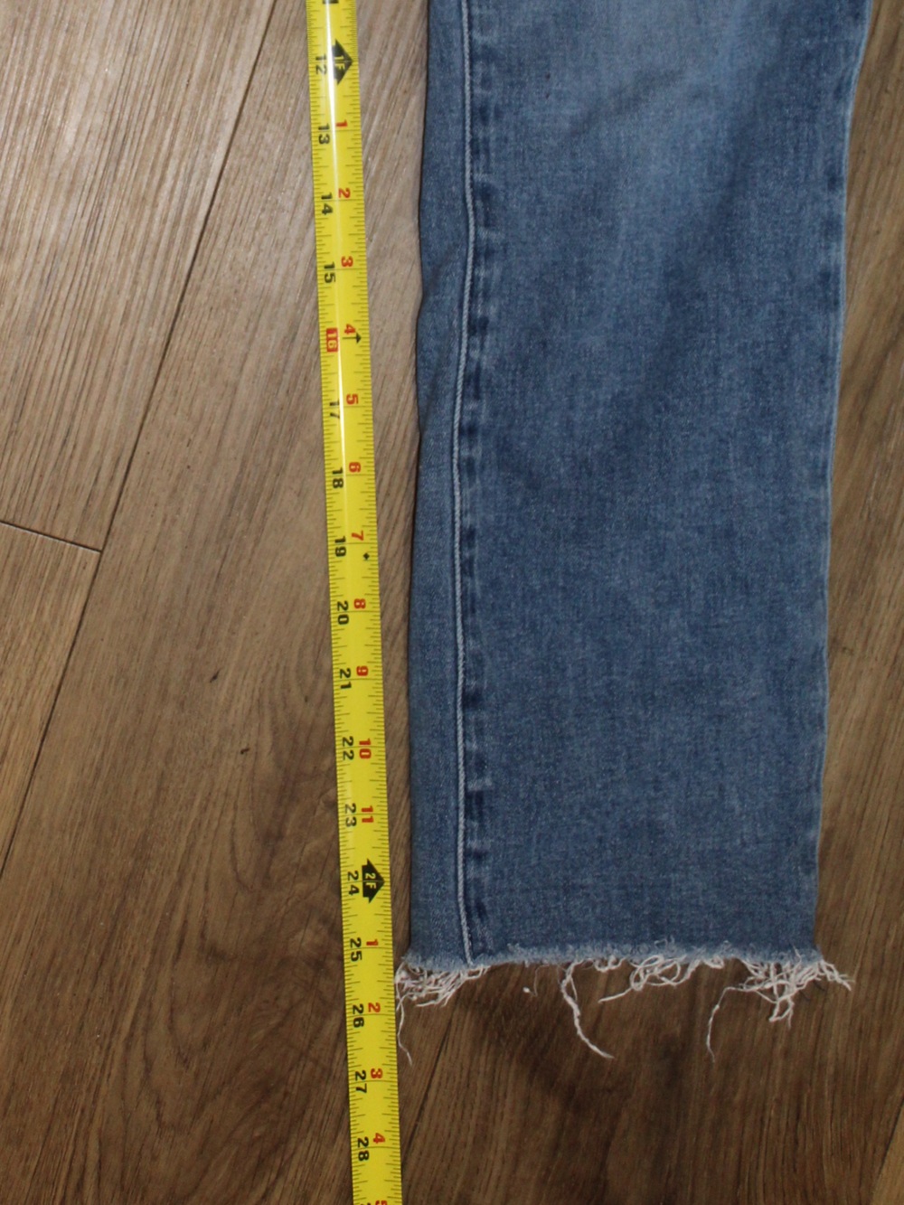 PAIGE Brigitte Slim Boyfriend Jeans Size 28 Raw Hem Medium Wash - Picture 4 of 6